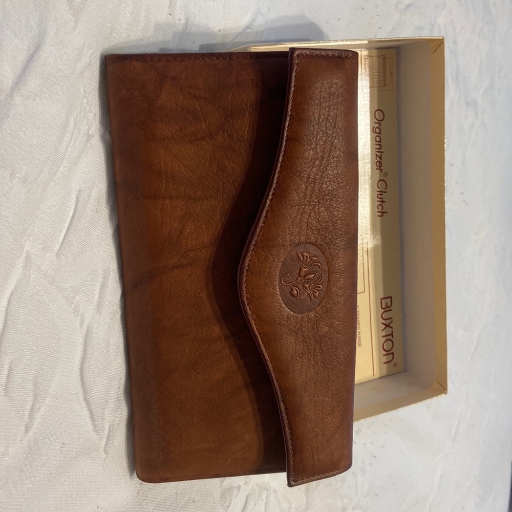 Buxton women’s organizer wallet, new